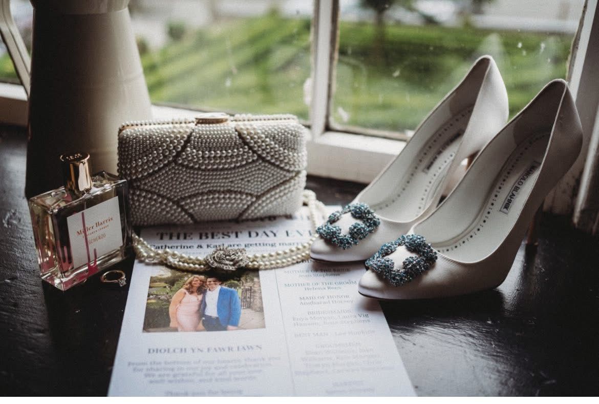 Manolo Blahnik Hangisi 120 Bridal Shoes Size 6 — photo 2 of 3